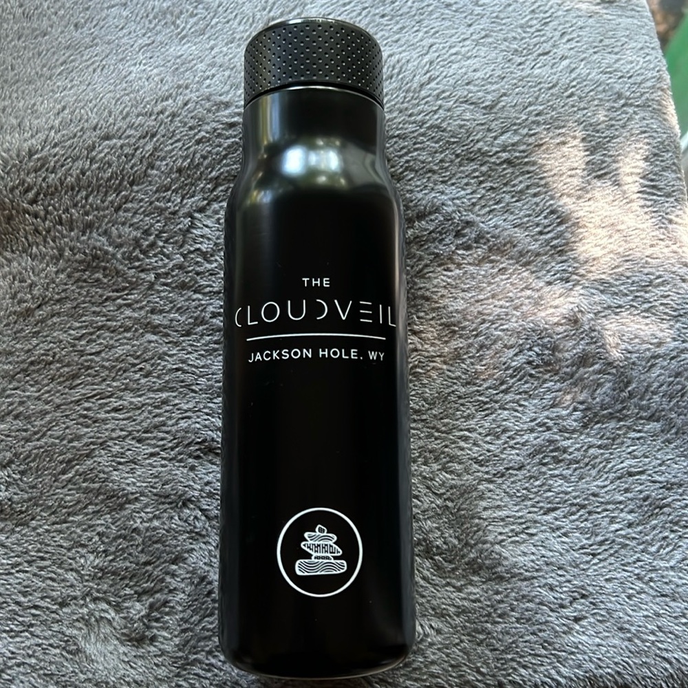 The Cloudveil Water Bottle/Thermos